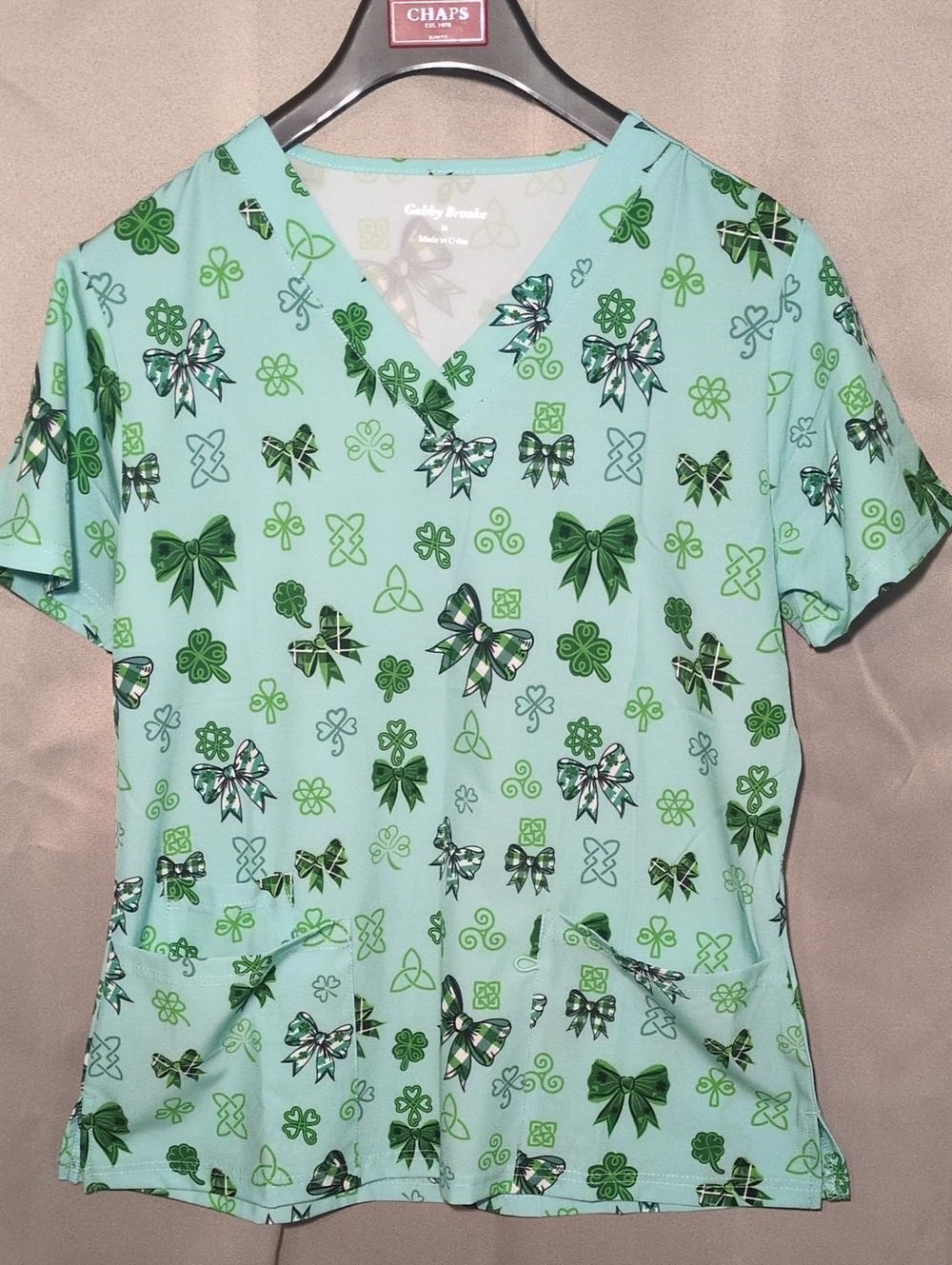 Women's Mint Green & Shamrock Bow And Shamrock Print Scrub Top